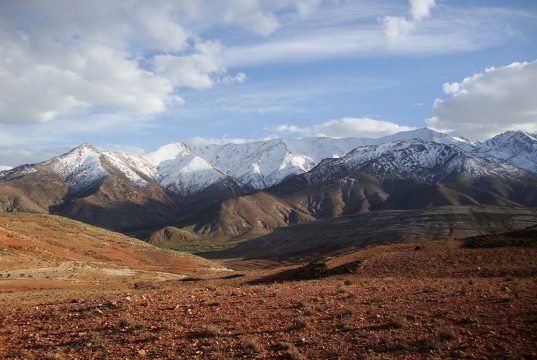 Montagnes enneigées lors des rencontres avec les Berbères