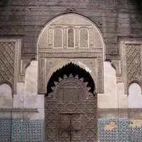Façade d'un palais marocain lors du voyages autour des villes impériales marocaines