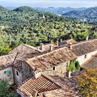 Village pittoresque lors du séjour adapté au handicap mental en France