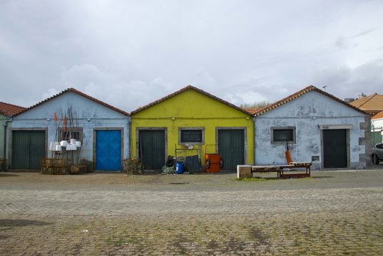Bâtiments utilisés par les pêcheurs, au Portugal